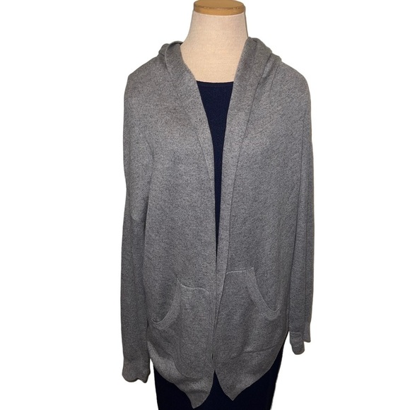 Lululemon Woman Sweater Size 6 - Picture 1 of 4